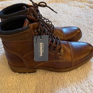 Boots. Cushioned footbed. Ortholite. Men’s 12.